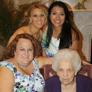 Meet your Posher, Jenn